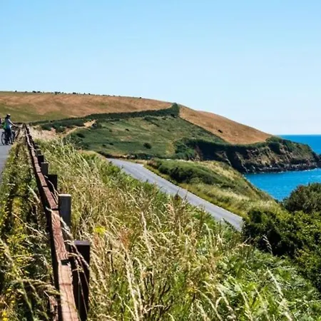 Catherine's Place By The Sea 邓加文